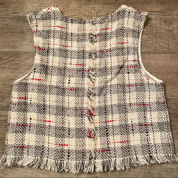 NWT Zara tweed top with buttons - Picture 7 of 9